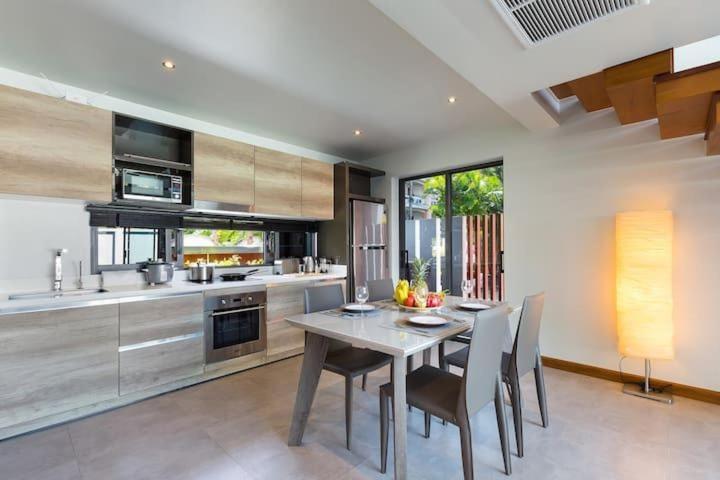Villa Crystal Two-Bedroom Private Pool Villa Phuket Ngoại thất bức ảnh